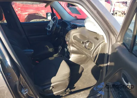 2017 Jeep Renegade Altitude Fwd z USA, uszkodzony, nr VIN ZACCJABB4HPE68141